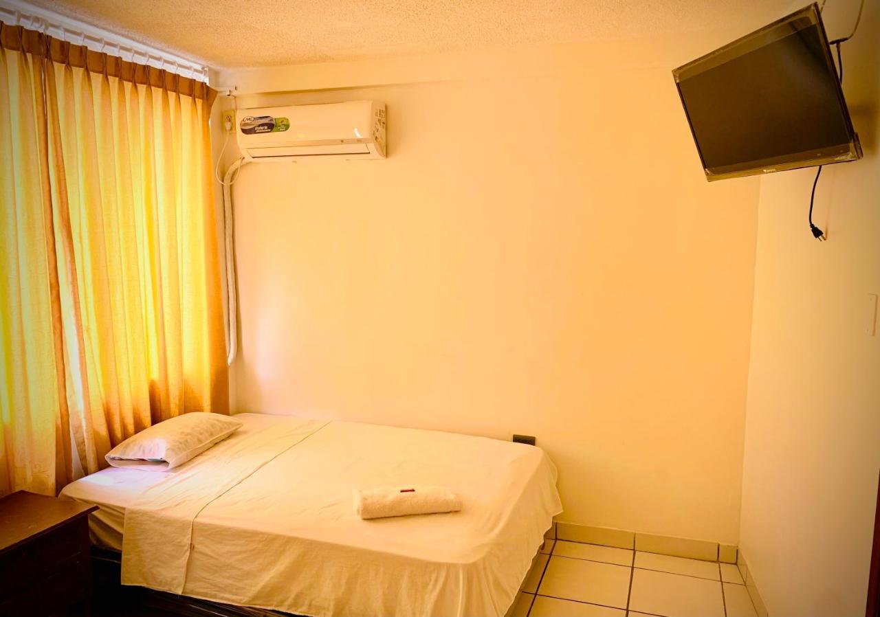 Hotel Oro Blanco Atacames Kültér fotó